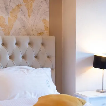 Family Apartments&suites * Νέος Μαρμαράς