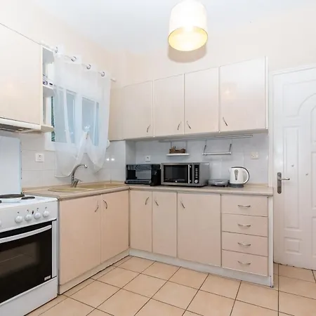 Family Apartments&suites Νέος Μαρμαράς