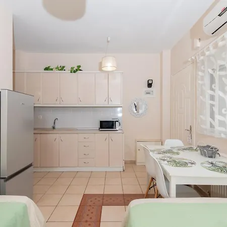 Family Apartments&suites Νέος Μαρμαράς