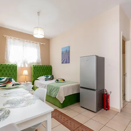 Family Apartments&suites * Νέος Μαρμαράς