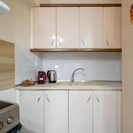 Family Apartments&suites * Νέος Μαρμαράς