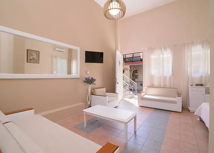 Family Apartments&suites Neos Marmaras